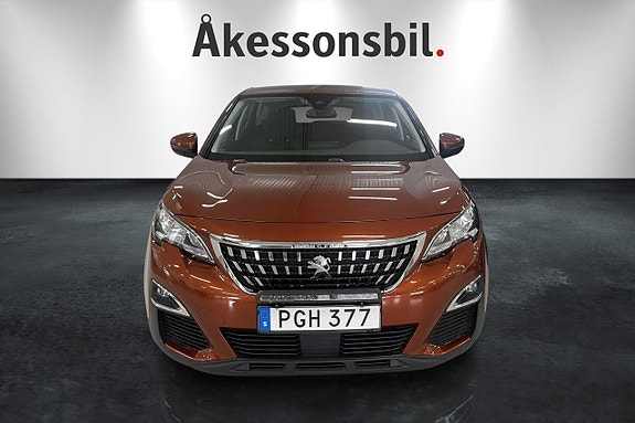 Peugeot 3008 2 of 5
