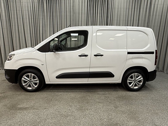 Toyota Proace City 2 of 5