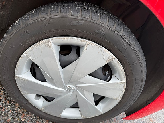 Toyota Aygo 3 of 12
