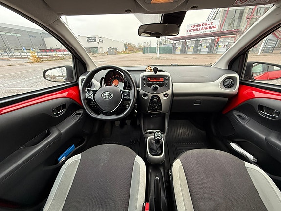 Toyota Aygo 9 of 12