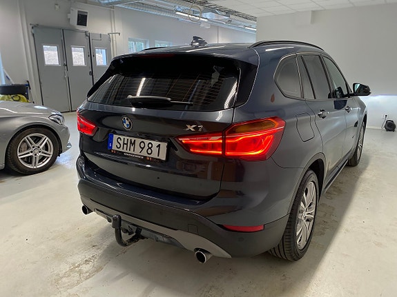 BMW X1 8 of 16