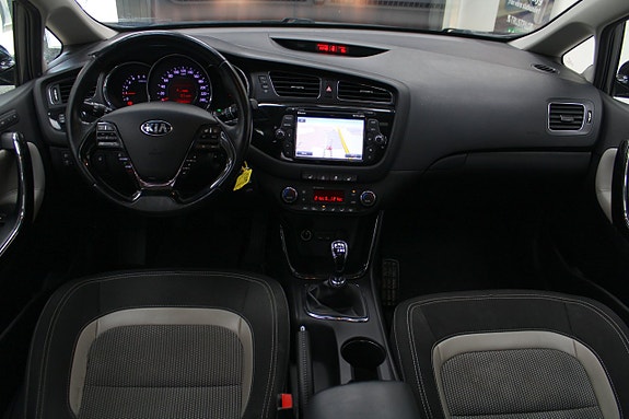 Kia Ceed 8 of 30
