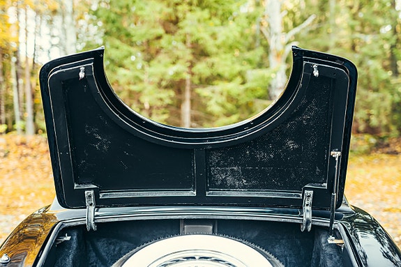 Stutz Blackhawk 22 of 30