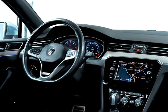 Volkswagen Passat Alltrack 12 of 18