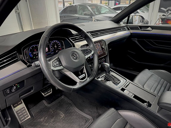 Volkswagen Passat Alltrack 9 of 18