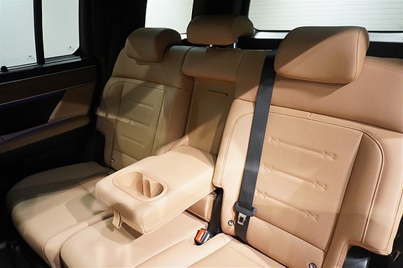 Hyundai Santa Fe 7 of 25