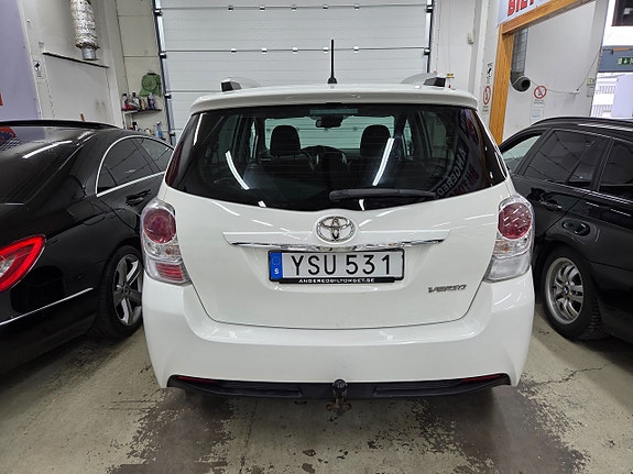 Toyota Verso 3 of 5