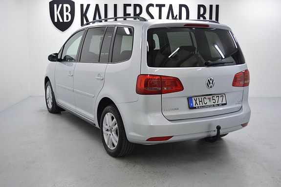 Volkswagen Touran 4 of 5