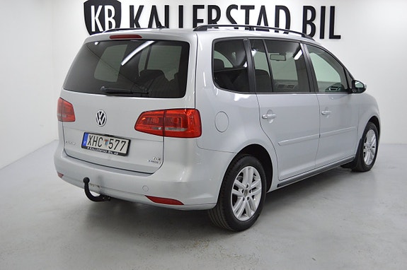 Volkswagen Touran 3 of 5