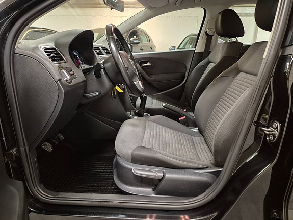 Volkswagen Polo 11 of 18