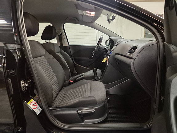 Volkswagen Polo 12 of 18