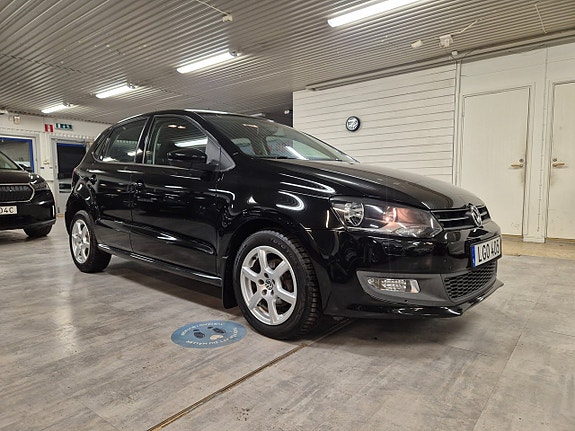 Volkswagen Polo 2 of 5