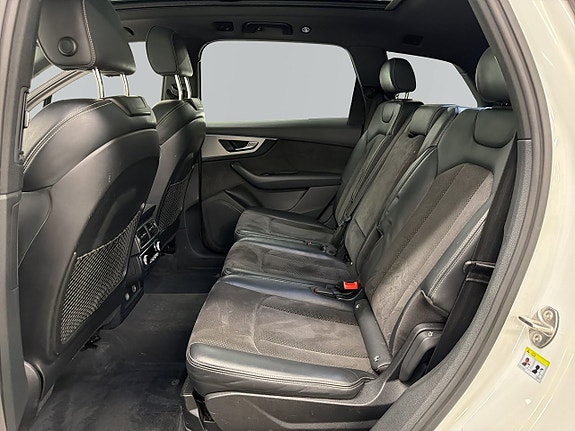 Audi Q7 8 of 20