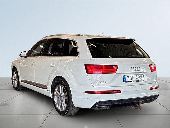 Audi Q7 4 of 20