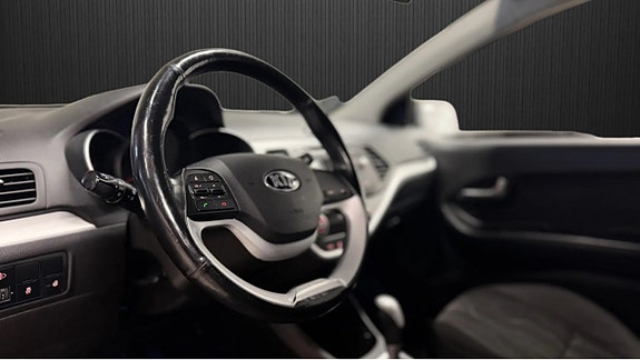Kia Picanto 5 of 7