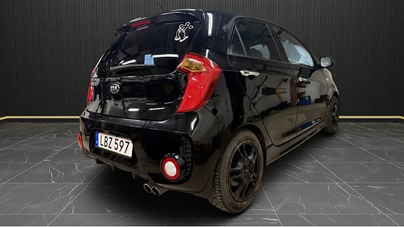Kia Picanto 4 of 7