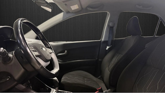 Kia Picanto 6 of 7
