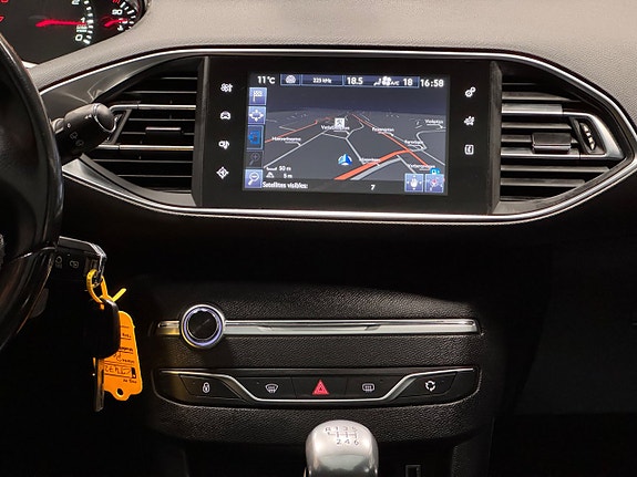 Peugeot 308 SW 6 of 12