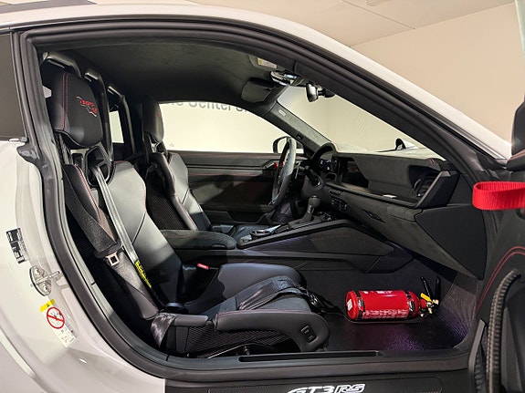 Porsche 911 GT3 RS 19 of 24