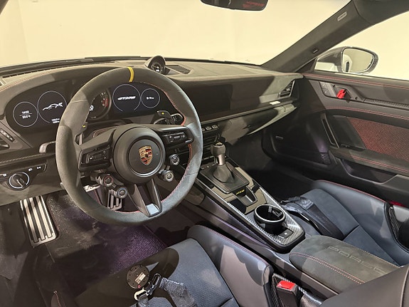 Porsche 911 GT3 RS 18 of 24