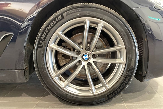 BMW 520d 15 of 18