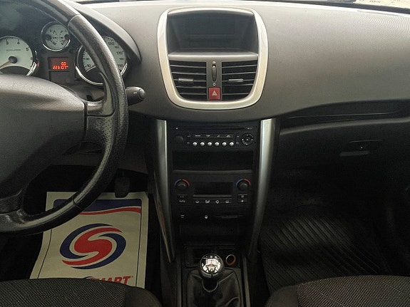 Peugeot 207 15 of 21