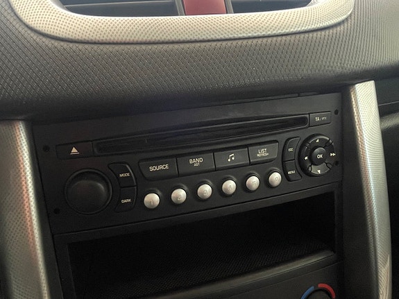 Peugeot 207 18 of 21
