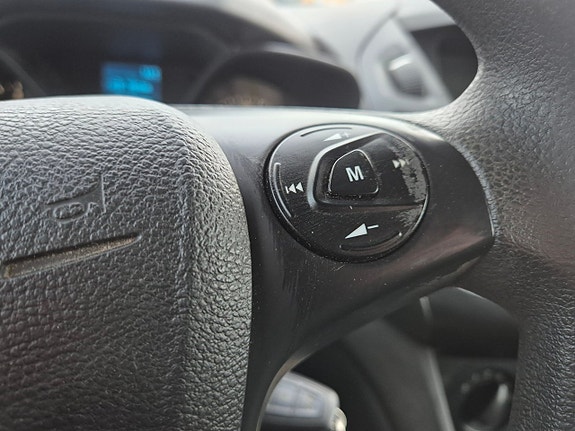 Ford Transit Connect 10 of 12