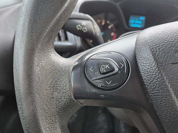 Ford Transit Connect 9 of 12