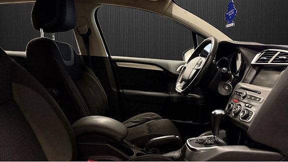 Citroen C4 7 of 8