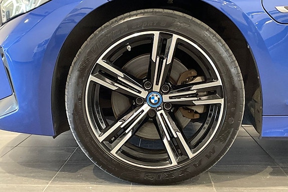 BMW 330e 15 of 18