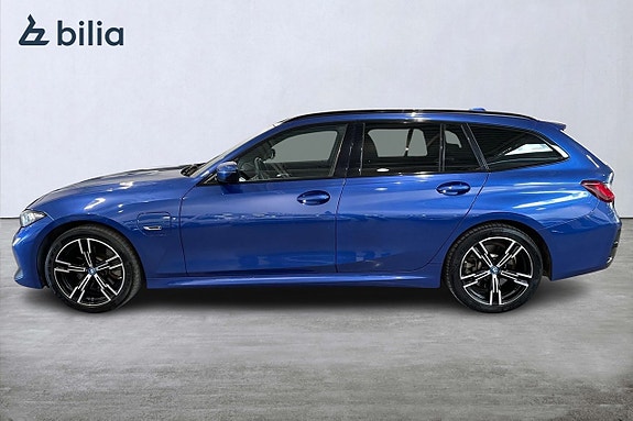 BMW 330e 3 of 18