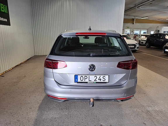 Volkswagen Passat 5 of 5