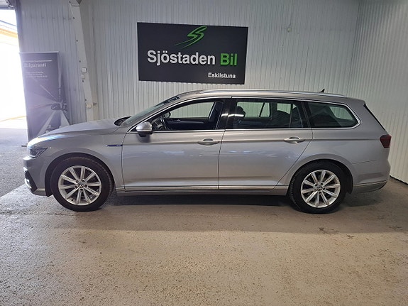 Volkswagen Passat 3 of 5