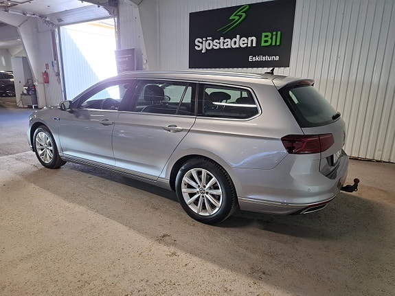 Volkswagen Passat 4 of 5
