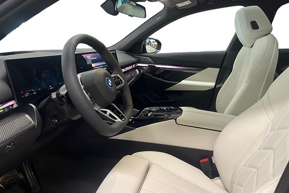 BMW 550e 12 of 21