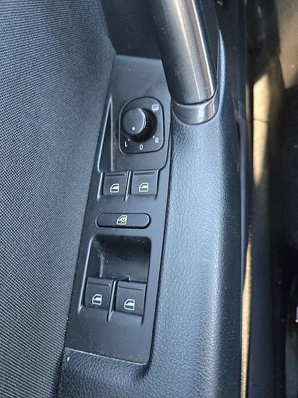 Volkswagen Passat 19 of 19