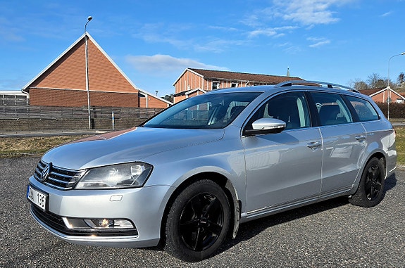 Volkswagen Passat 2 of 5
