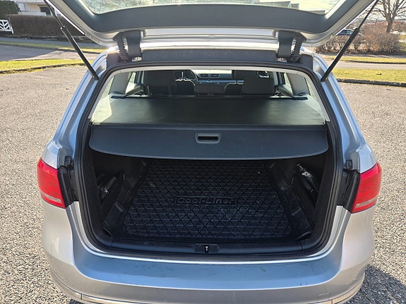 Volkswagen Passat 11 of 19