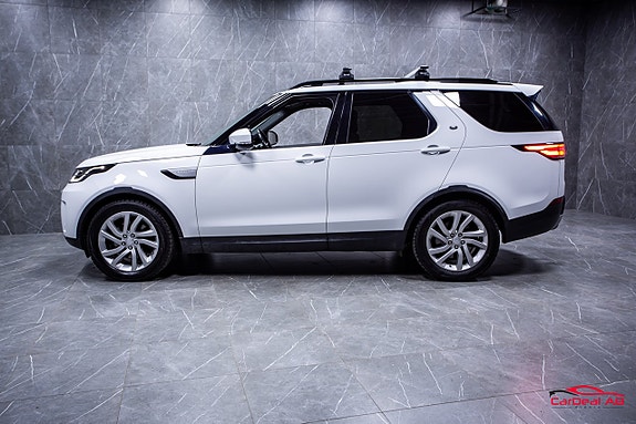Land Rover Discovery 4 of 5
