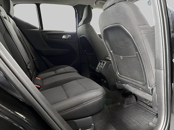 Volvo XC40 20 of 27