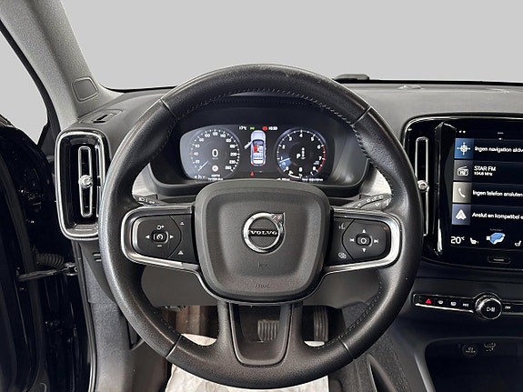 Volvo XC40 11 of 27
