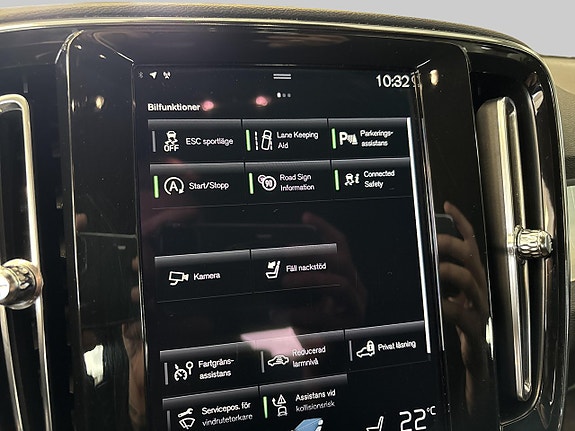Volvo XC40 24 of 27
