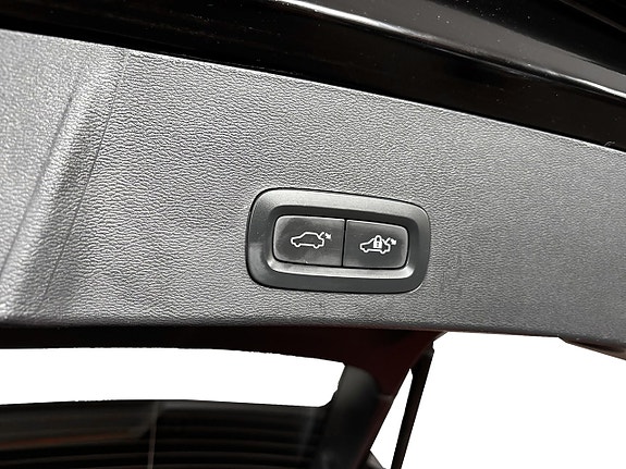 Volvo XC40 18 of 27