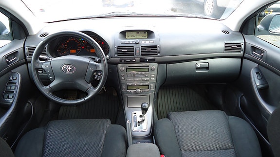 Toyota Avensis 17 of 18
