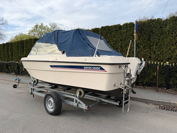 Mycket fin Ryds 530DC / Bra Kapell / Högtalare + 1300KG Släp