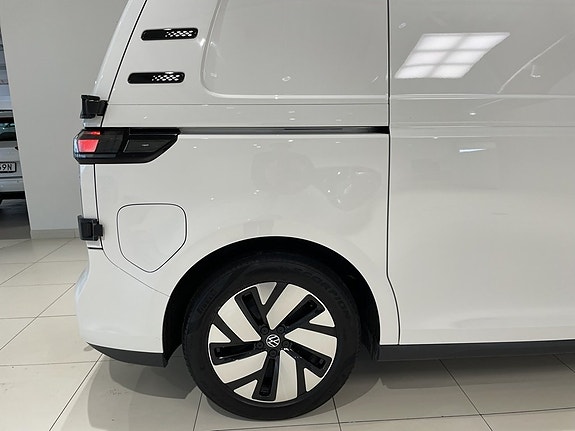 Volkswagen ID. Buzz 7 of 24