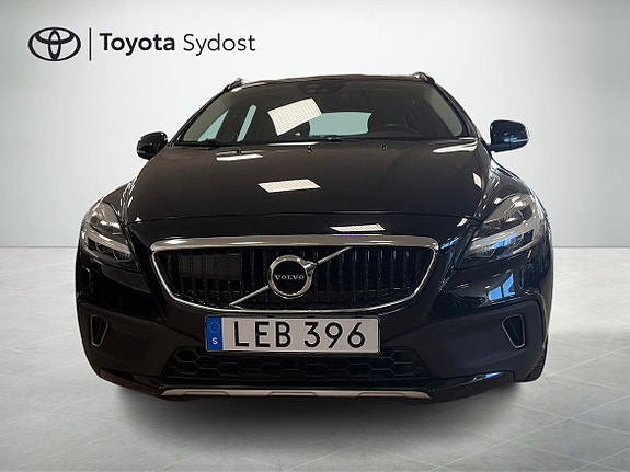 Volvo V40 Cross Country 5 of 12