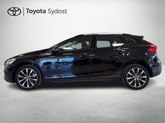 Volvo V40 Cross Country 3 of 12
