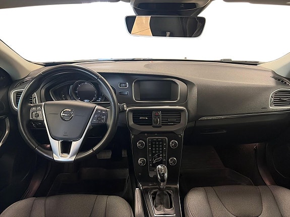 Volvo V40 Cross Country 8 of 12